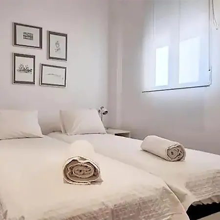 Florit Flats - The Canovas Apartment